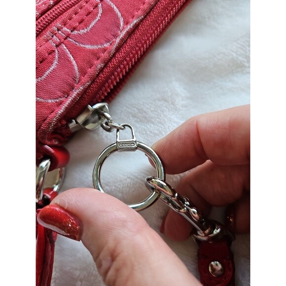 COACH Poppy Signature Lurex Large Wristlet Pouch Bag Ruby Silver EUC - Picture 5 of 10